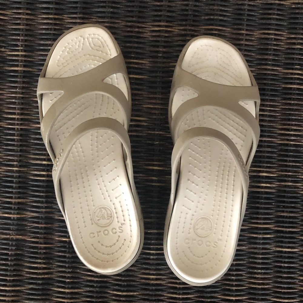 Crocs slip on women’s sandals